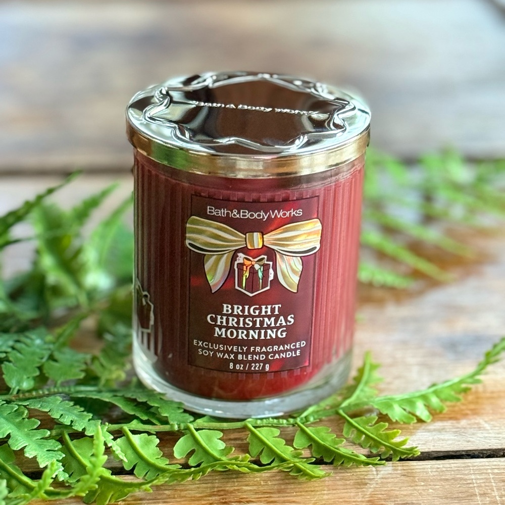 Bath & Body Works Red Bright Christmas Morning Candle
